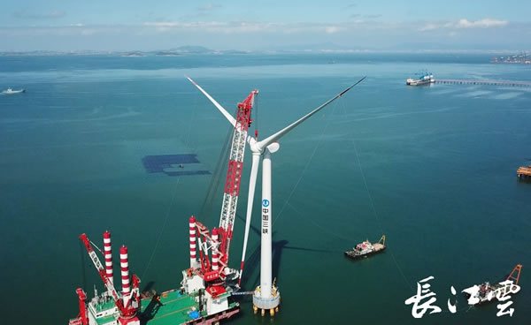 國內(nèi)首臺10兆瓦海上風電機組并網(wǎng)發(fā)電